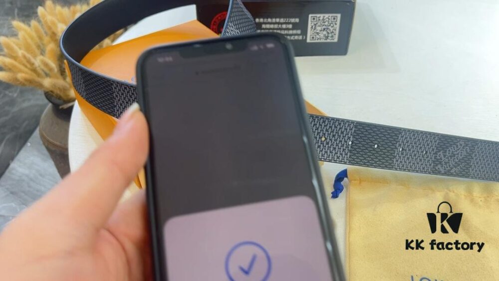 693202c63a89a121ed550bf9 LV New Checkered Leather Belt, Fashion Casual Style with Video Anti-Counterfeit Sensing Network Access