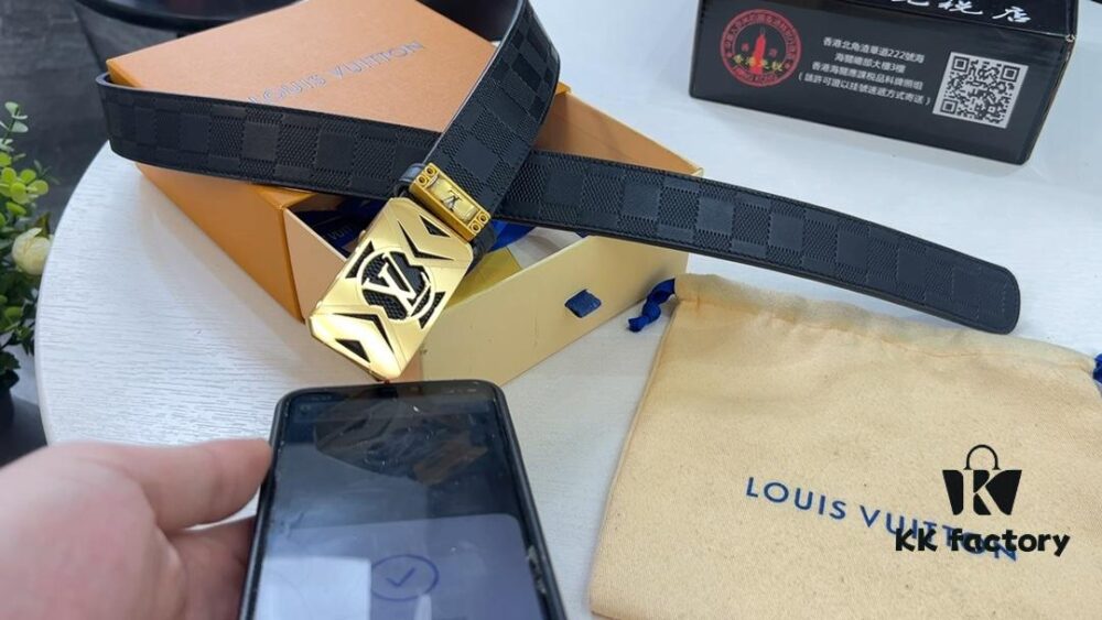 693202c93a89a121ed550c1a LV New Checkered Leather Belt, Fashion Casual Style with Video Anti-counterfeiting Induction Network