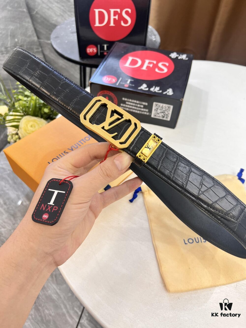 693202cf3a89a121ed550c62 Louis Vuitton Automatic Buckle Belt, Premium Calfskin with Crocodile Texture, 3.5cm Width, Top-Quality Business Formal Accessory