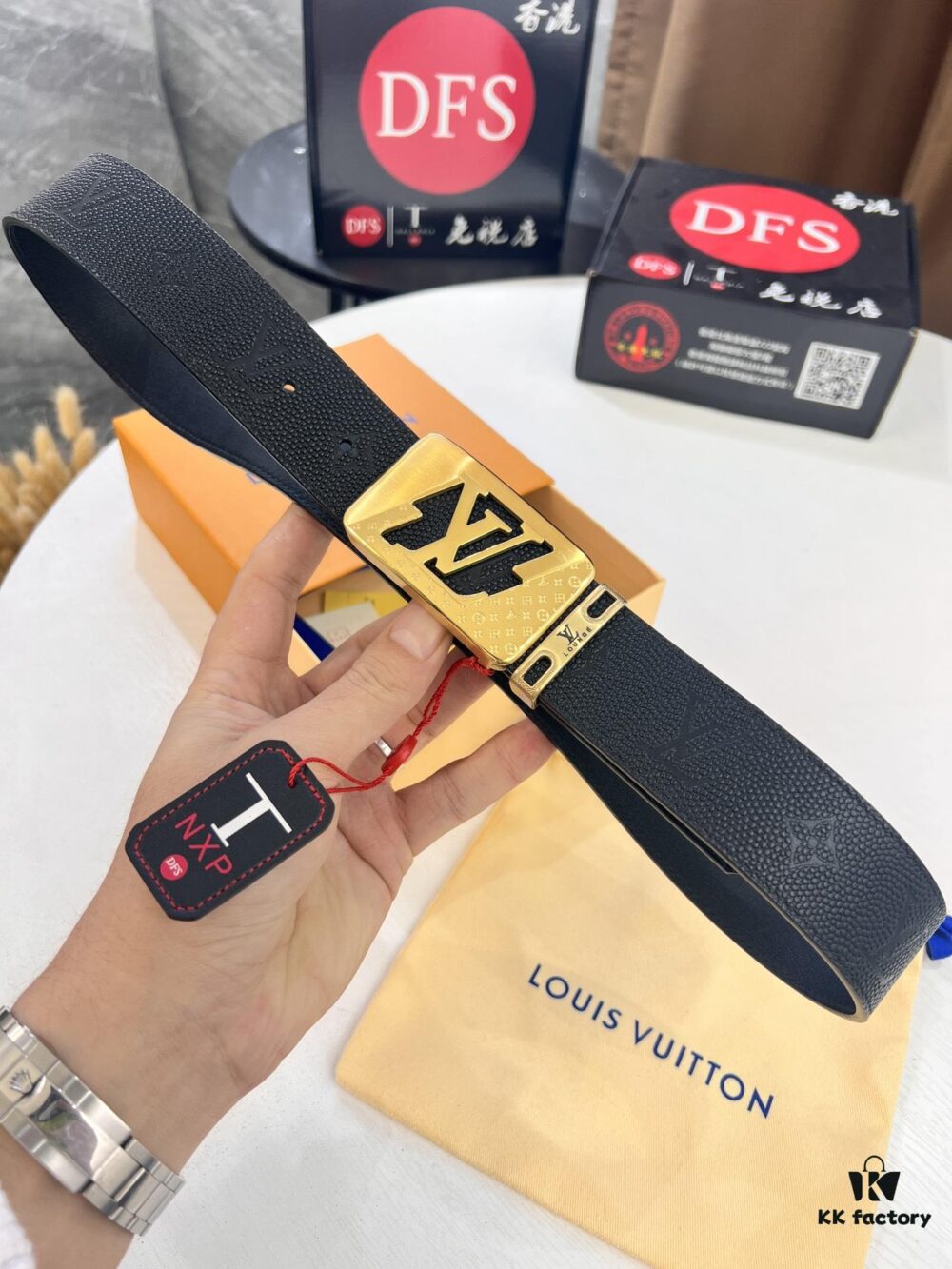 Top-Tier LV Louis Vuitton L-Logo Polished Stainless Steel Buckle Belt - Premium French Embossed Calfskin Leather, 3.8cm Width, with Original NXP Anti-Counterfeit Chip (Hong Kong Duty-Free Gift Box)