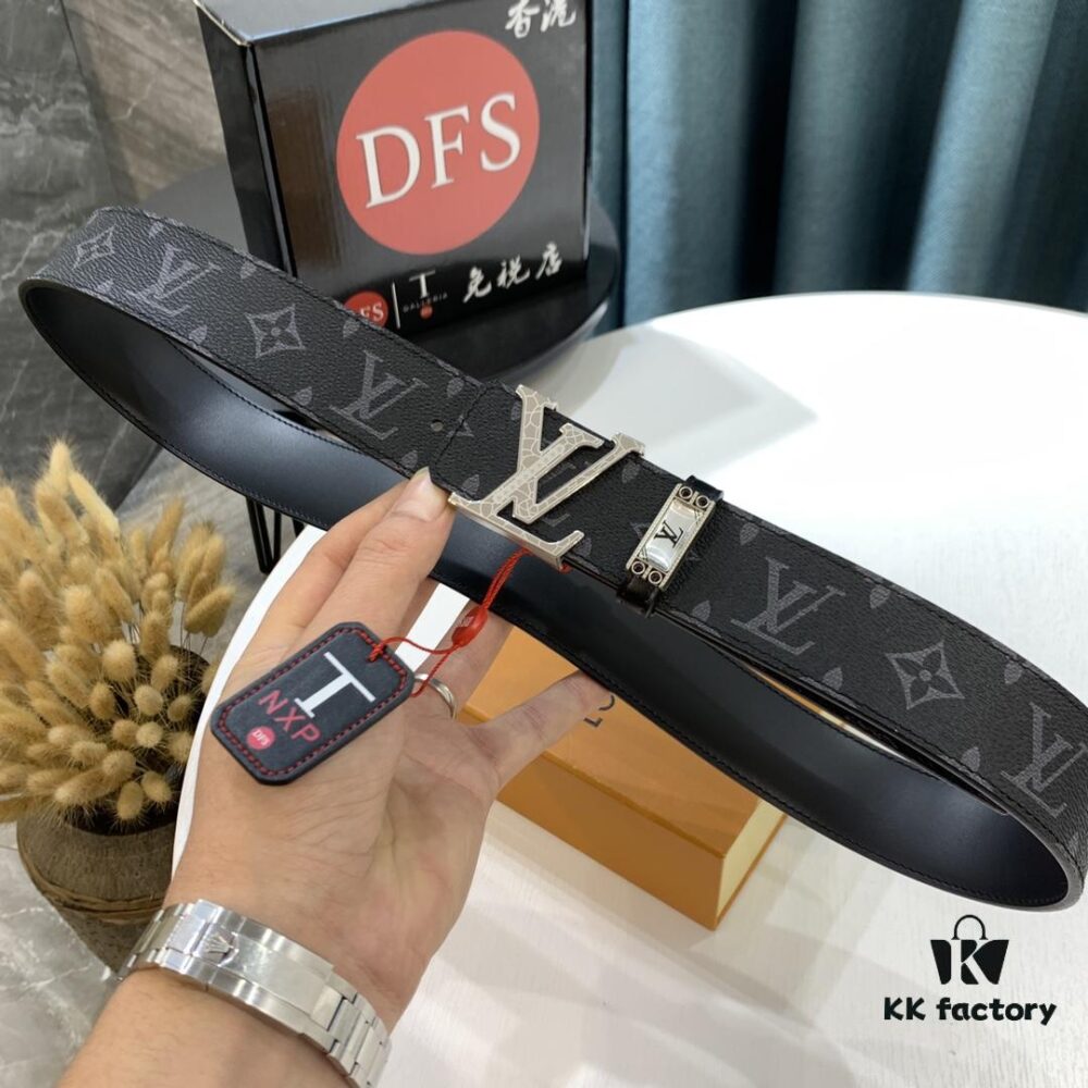 693202d13a89a121ed550c83 LV Men's Belt, New Monogram Design, Imported Fabric, Full-Grain Cowhide, Reversible, 3.8cm Width, Water Ripple Letter Hardware