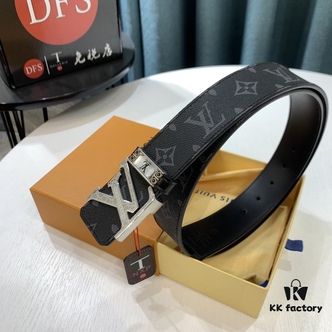 693202d13a89a121ed550c88 LV Men's Belt, New Monogram Design, Imported Fabric, Full-Grain Cowhide, Reversible, 3.8cm Width, Water Ripple Letter Hardware