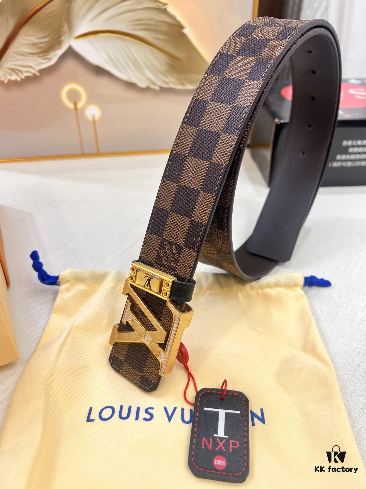 693202e63a89a121ed550d8f LV Men's Belt, Latest Style, ZP Molded, Matching Classic Checkered Fabric, Genuine Cowhide, Stainless Steel Buckle with Thickened Hardware, 4.0cm Width