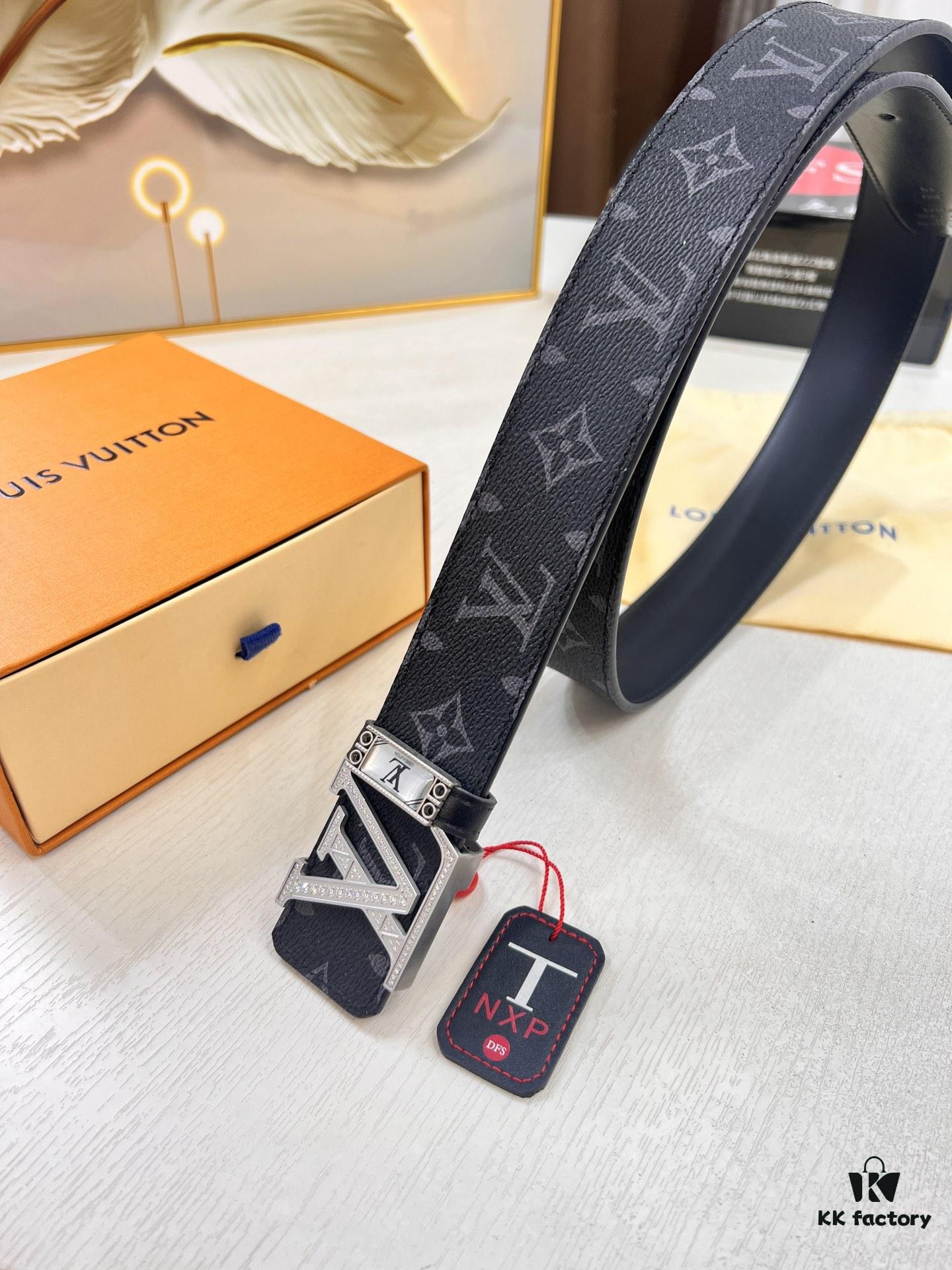 693202eb3a89a121ed550dd5 LV Men's Belt Louis Vuitton Latest Design ZP Synchronized Monogram Fabric Top-Quality Cowhide Steel Buckle 4.0cm
