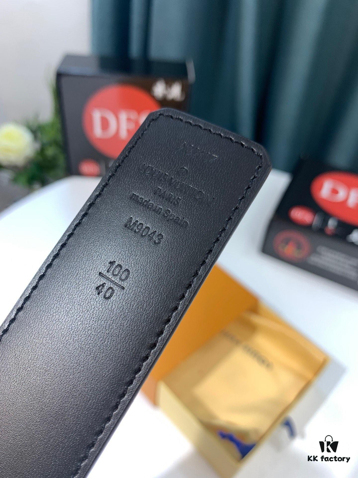 693202ec3a89a121ed550ddf Shop Owner Recommended Trumpet Trumpet Louis Vuitton LV Belt ZP Synchronized New Men's Belt with Imported Monogram Fabric, Original Factory Head Cowhide Plain Low Texture, Reversible Use, Water Ripples Letter Hardware, 3.8cm Width