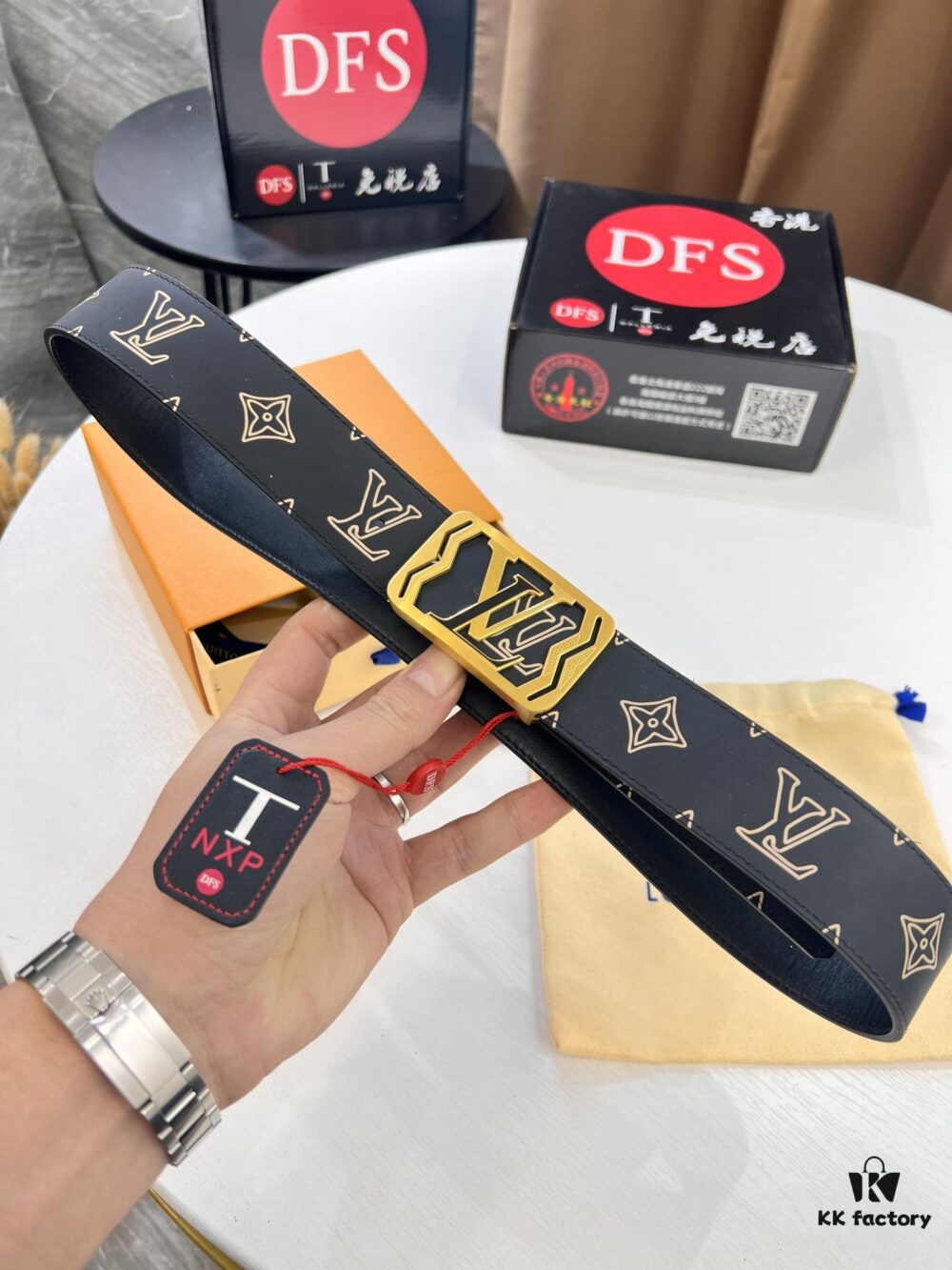693202fe3a89a121ed550eb0 Arrival of Louis Vuitton LV Men's Belt, ZP Molded Design, Imported Genuine Original Print, Full-Grain Calfskin Leather, Precision Lettering Hardware, Reversible Double-Sided Use, 3.8cm Width