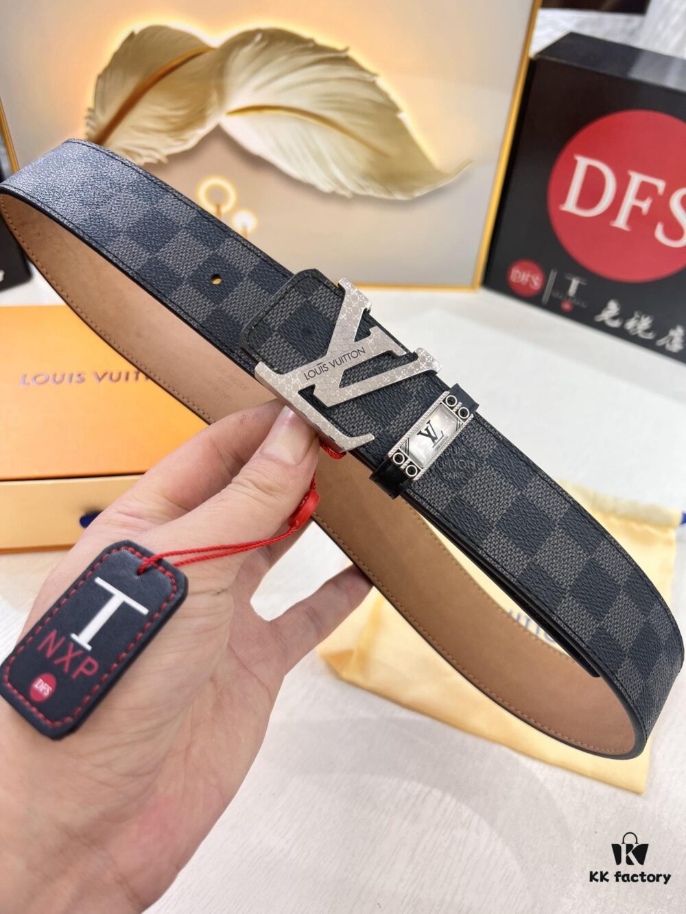 693203253a89a121ed55108d LV Men's Belt, New Arrival, Premium Cowhide Leather, Matte Finish, Corrosion-Resistant Letter Hardware, 3.8cm Width