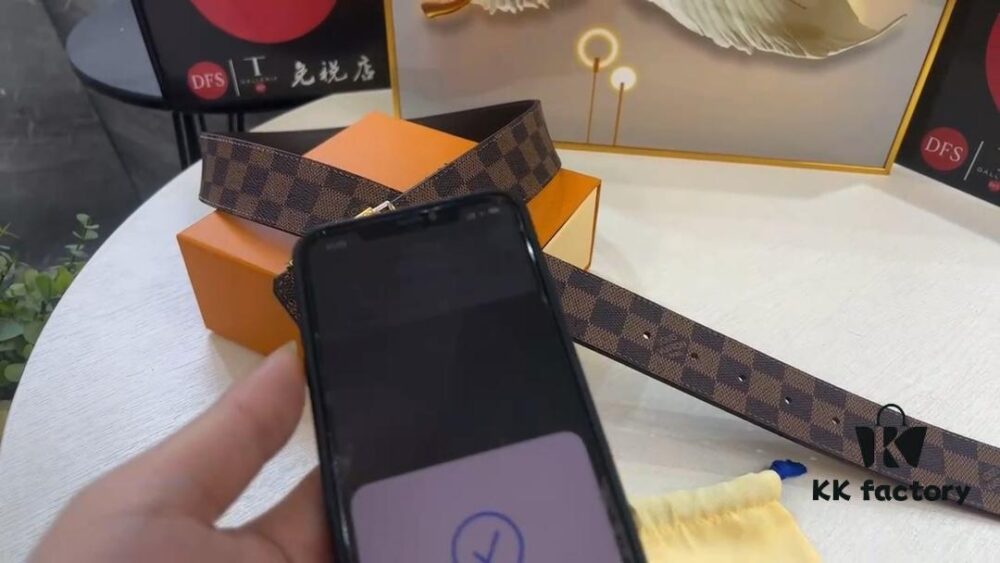 6932032a3a89a121ed5510ac LV New Checkered Leather Belt, Fashion Casual Style with Video Anti-counterfeiting Network Authentication