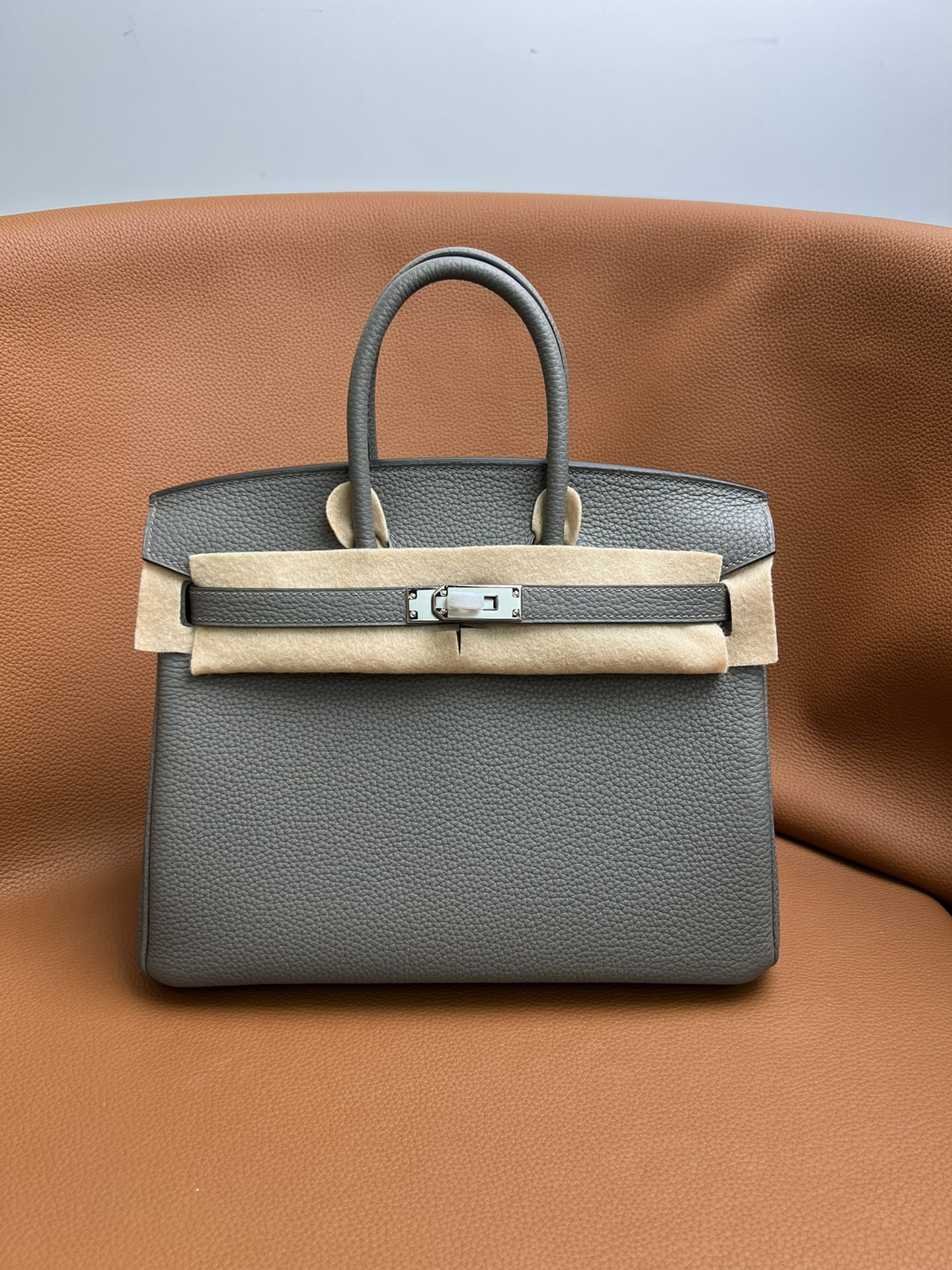 Birkin Platinum 25cm, original imported Togo leather, [Rainy Gray], silver hardware.