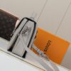 Louis Vuitton The Pochette Métis handbag interprets classic collegiate style through a design that is understated yet full of ingenious details.