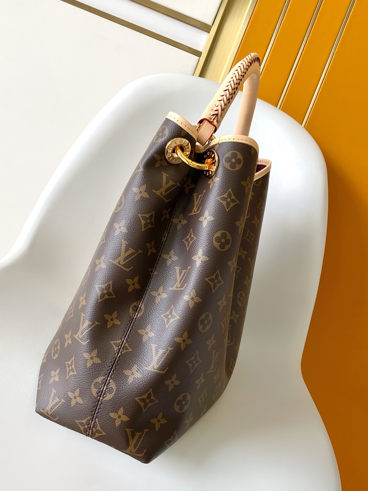 1 Louis Vuitton This Again bag is a contemporary, more supple, and iconic reinterpretation of the Artsy model, originally launched in 2010.