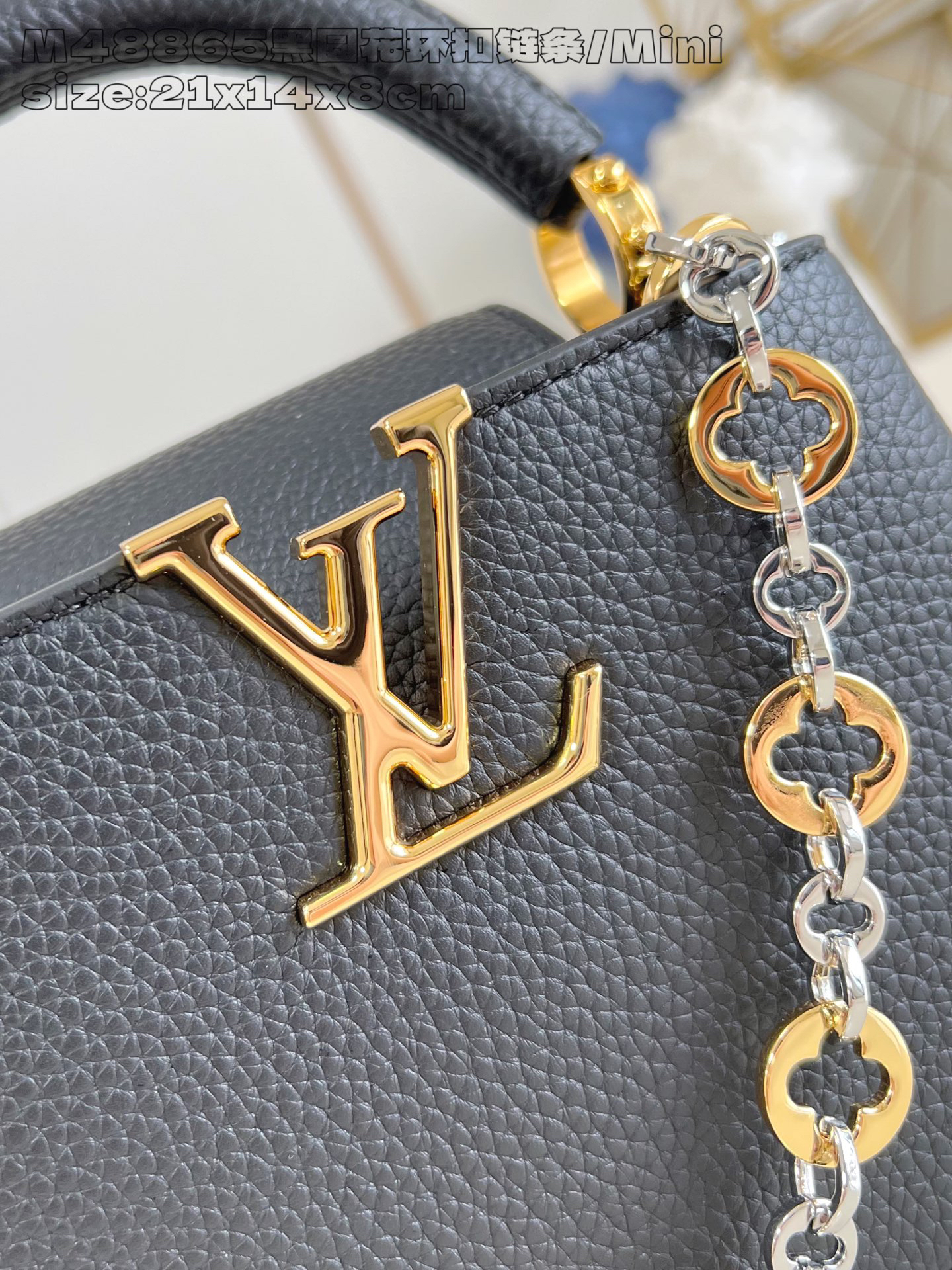 1 The Capucines Mini handbag, part of the Capucines Chain On You collection, is crafted from soft Taurillon calf leather to offer ample space.