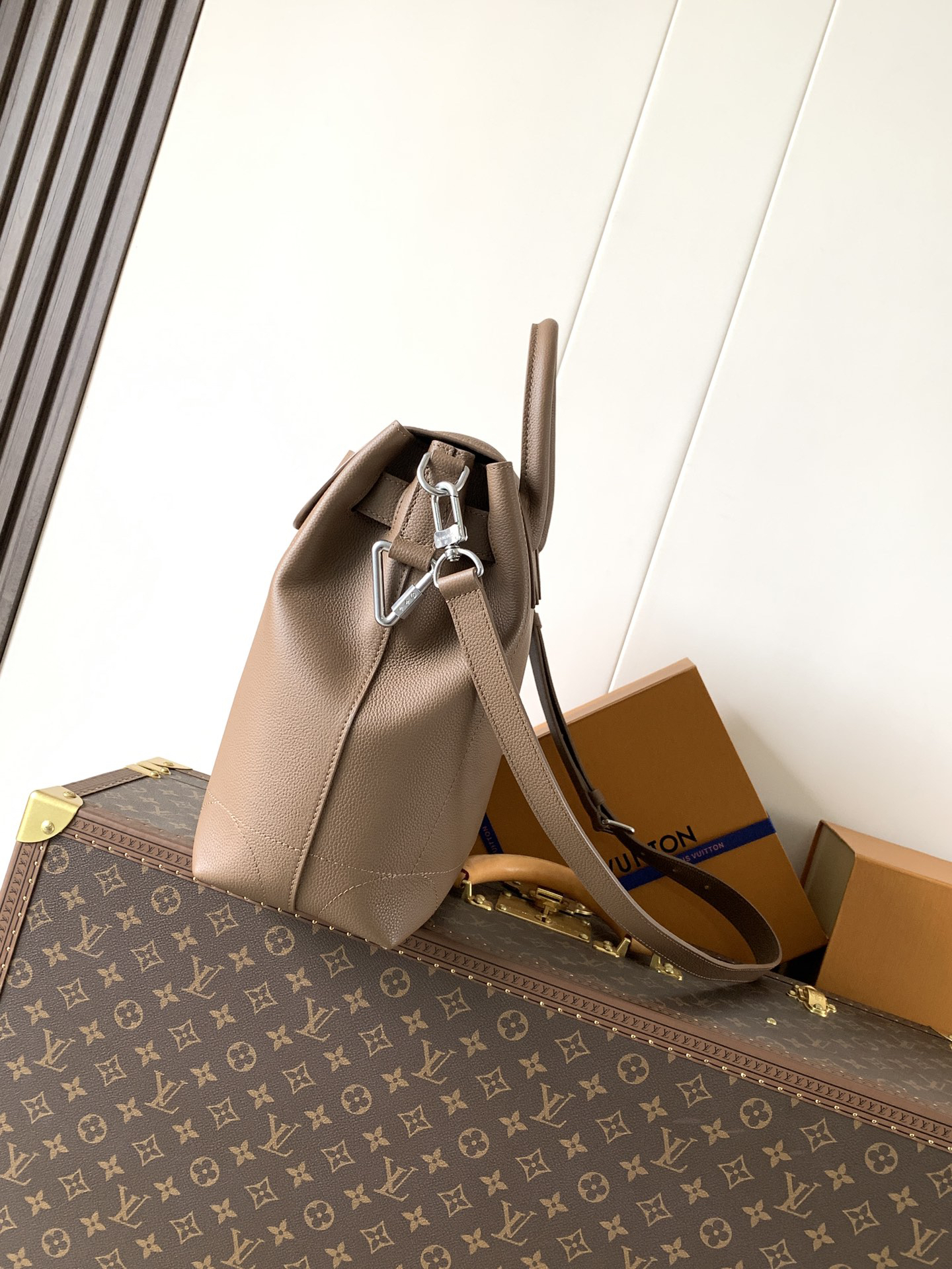 1 Louis Vuitton This Steamer 30 bag reimagines the century-old classic Steamer—a style that has remained popular for a hundred years—in LV Touch cowhide.
