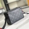 1 Louis Vuitton M44735 Premium Enhanced Edition: The leather used is Grade A Italian leather sourced from the original manufacturing factory—hence the designation "Premium."