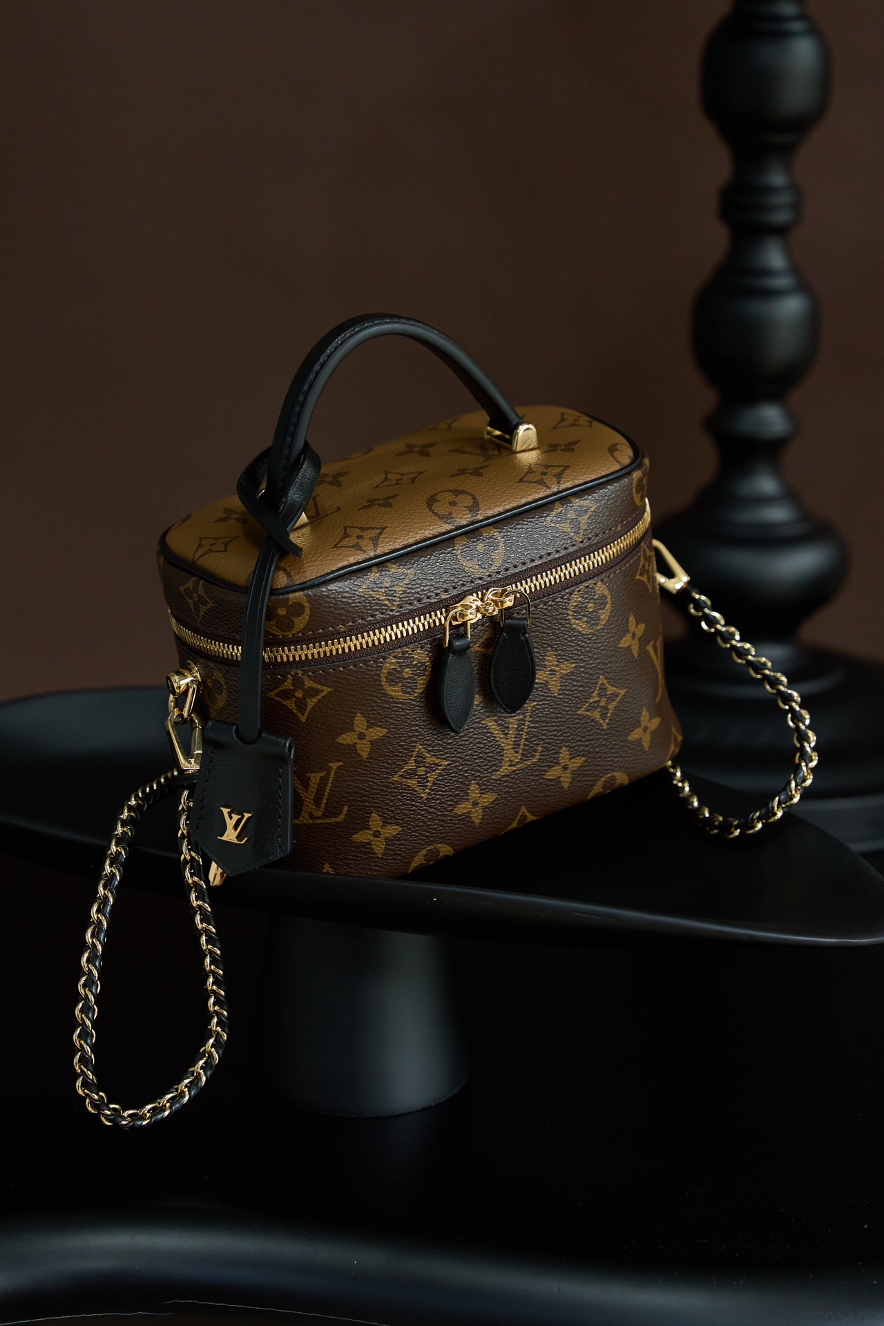 1 Louis Vuitton This model features custom craftsmanship inspired by Italian manufacturing standards, dynamic rolling code technology, and exclusive factory-original fabrics.