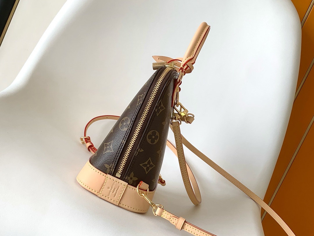 2 Louis Vuitton Making a striking debut at the Spring/Summer 2024 Women's Fashion Show, this Alma backpack adds a stylish new addition to the Alma collection.