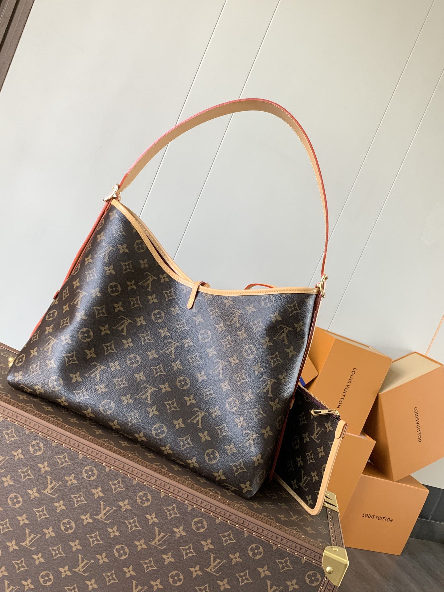 2 Louis Vuitton Launches the Brand-New CarryAll Medium Handbag