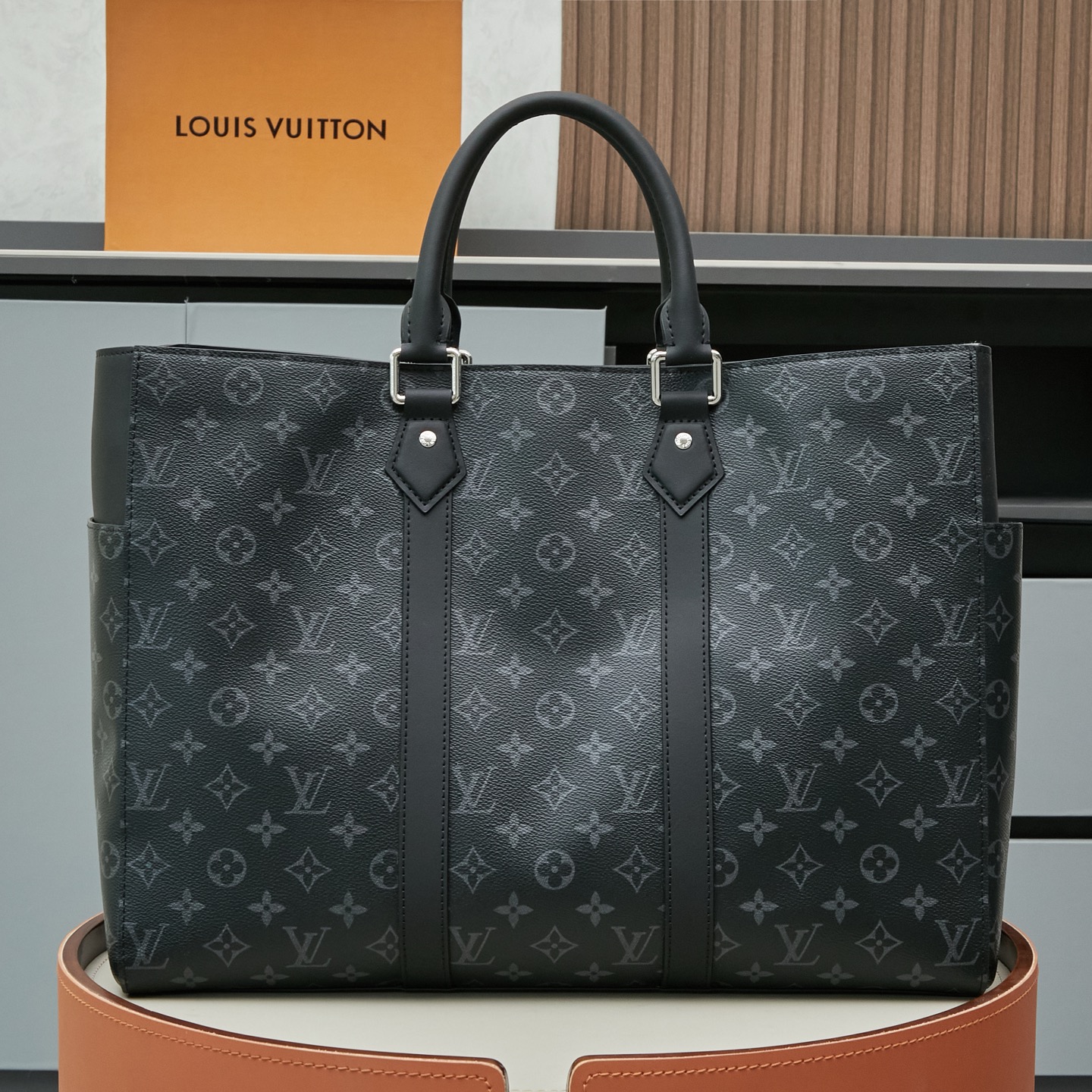 2 Louis Vuitton M46451 Black Monogram: A spacious handbag from the Sac Plat collection, the Sac Plat 24H features leather trim.