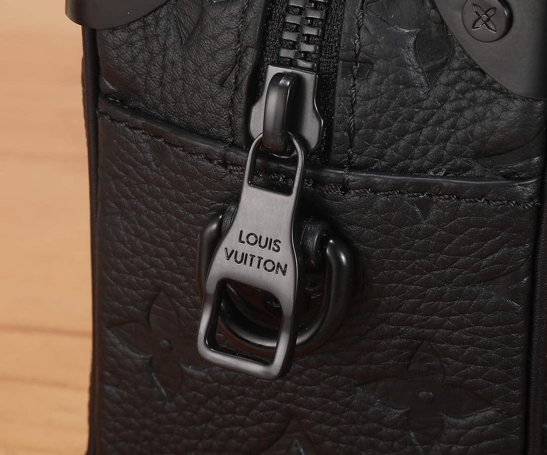 3 Bolso con cadena SOFT TRUNK