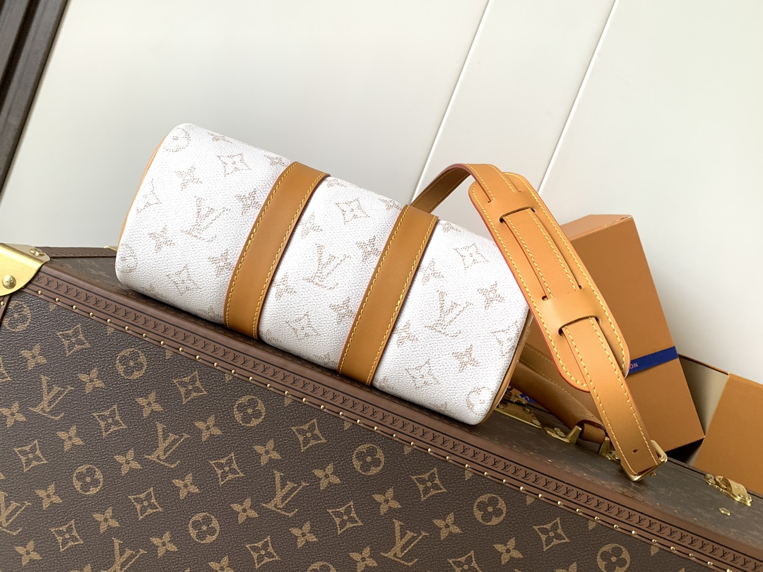 3 Louis Vuitton KEEALL BANDOULIÈRE 25 Handbag