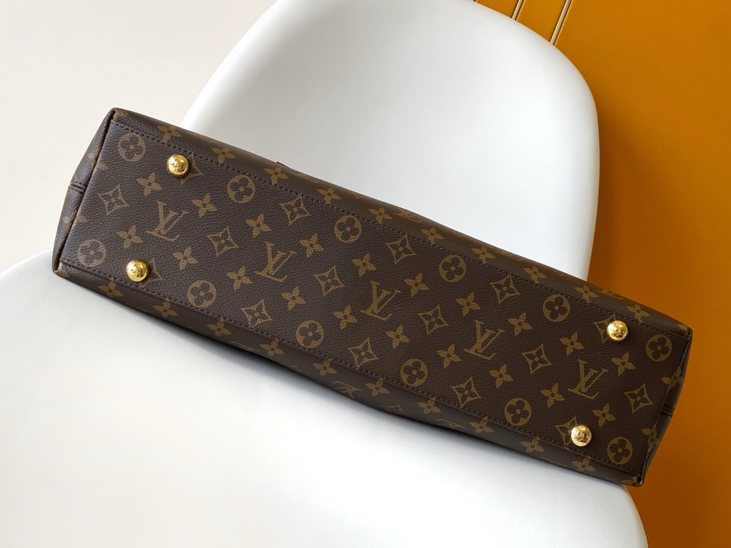 3 Louis Vuitton This Again bag is a contemporary, more supple, and iconic reinterpretation of the Artsy model, originally launched in 2010.