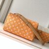 3 Louis Vuitton M14064 Orange: This Sedy Bandoulière 30 handbag features a design rendered upon a surface of refined cowhide leather.