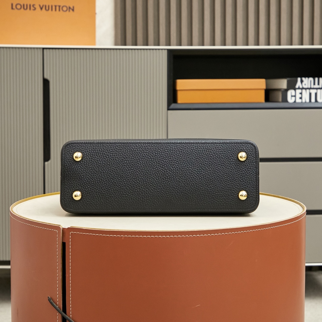 3 Capucines handbags, like the brand itself, are timeless and can bring a touch of sophisticated style to any look.