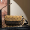 3 Louis Vuitton Looking back, here once again is a massive hit from the "Treasured Series"—featuring a stunning colorway perfectly suited for warm skin tones. 𝐋𝐯𝐲 𝐰𝐨𝐜: An exquisite, chic, and stylish piece.