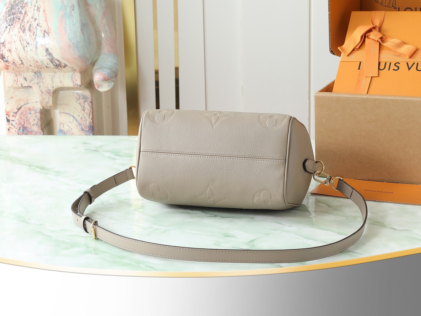3 Louis Vuitton M59273 Grey — Full Leather Embossed Speedy "Pillow" Bag — Speedy Bandoulière 25 Handbag (M58947)