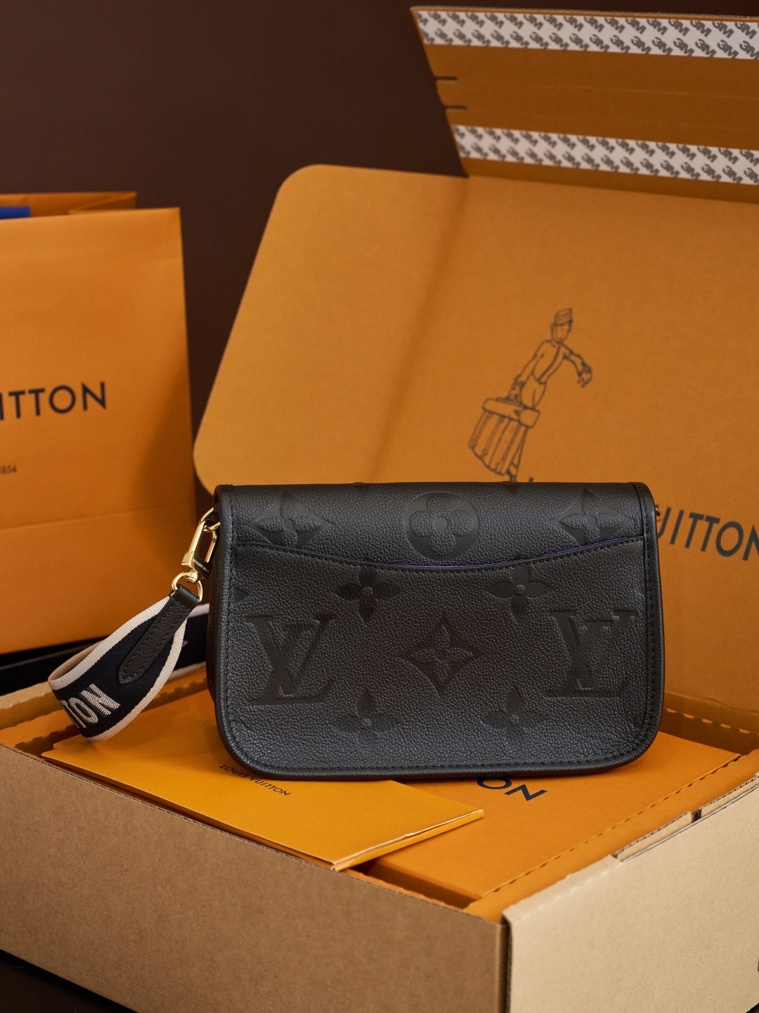 3 Louis Vuitton This model features custom craftsmanship inspired by Italian manufacturing traditions, dynamic rolling code technology, and exclusive fabrics sourced directly from the original manufacturer.