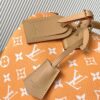 4 Louis Vuitton M14064 Orange: This Sedy Bandoulière 30 handbag features a design rendered upon a surface of refined cowhide leather.