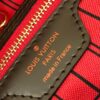 4 Louis Vuitton The leather is Grade A Italian leather sourced from the manufacturing factory.
