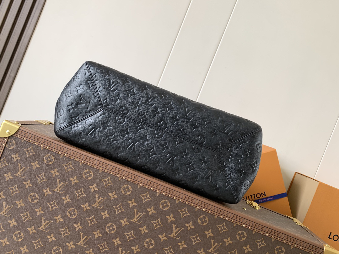 4 Louis Vuitton True to its name, this medium-sized "All In One" handbag is designed to be versatile, effortlessly transforming into either a tote or a Hobo bag.