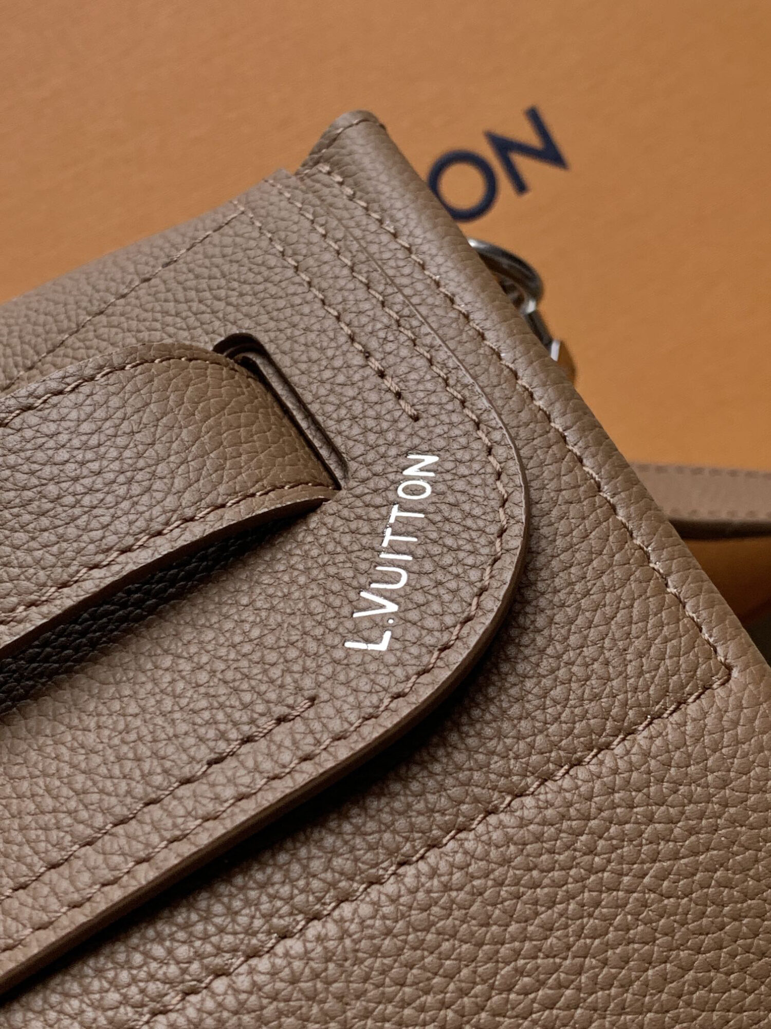4 Louis Vuitton This Steamer 30 bag reimagines the century-old classic Steamer—a style that has remained popular for a hundred years—in LV Touch cowhide.