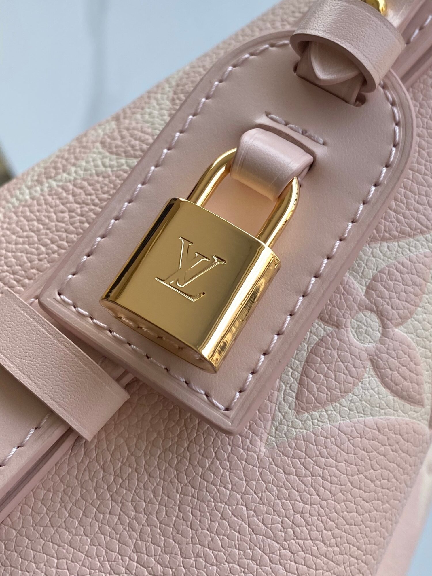 4 Louis Vuitton This All In BB Handbag