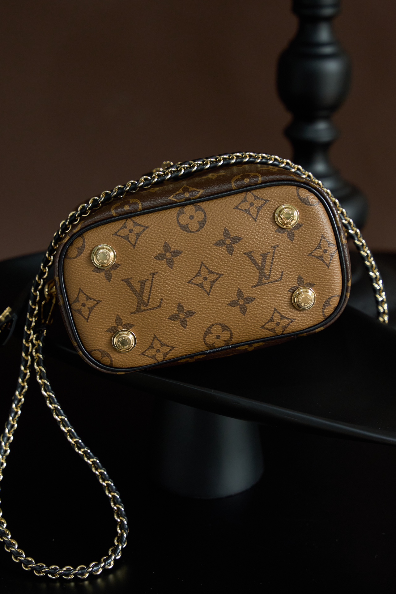 4 Louis Vuitton This model features custom craftsmanship inspired by Italian manufacturing standards, dynamic rolling code technology, and exclusive factory-original fabrics.
