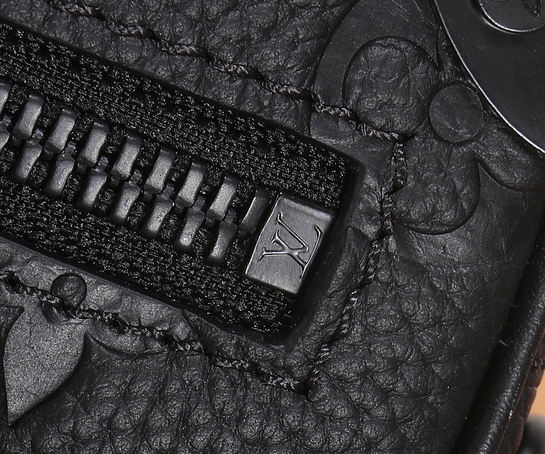 5 Bolso con cadena SOFT TRUNK