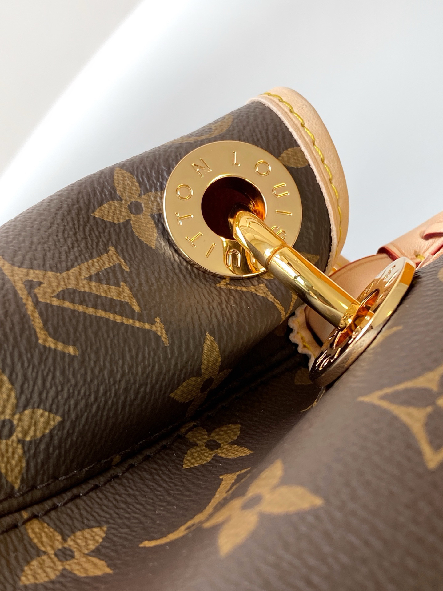 5 Louis Vuitton This Again bag is a contemporary, more supple, and iconic reinterpretation of the Artsy model, originally launched in 2010.