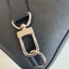 5 Louis Vuitton This Avenue shoulder bag is crafted from Taïga cowhide leather.