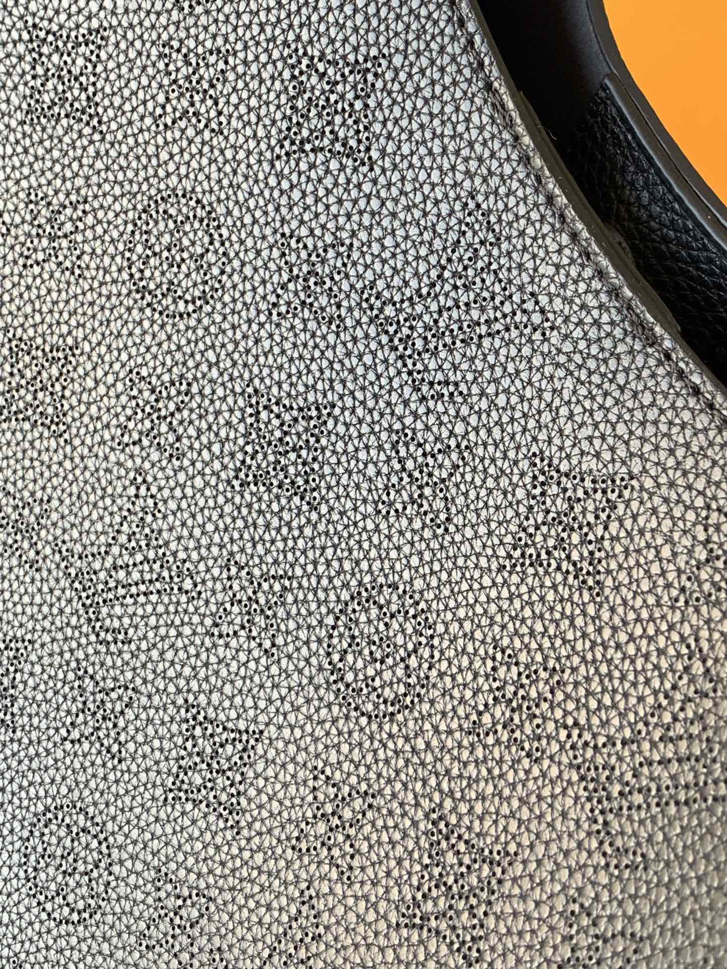 6 Louis Vuitton This Carmel bag from the Flight Mode collection features the season's new gradient design.
