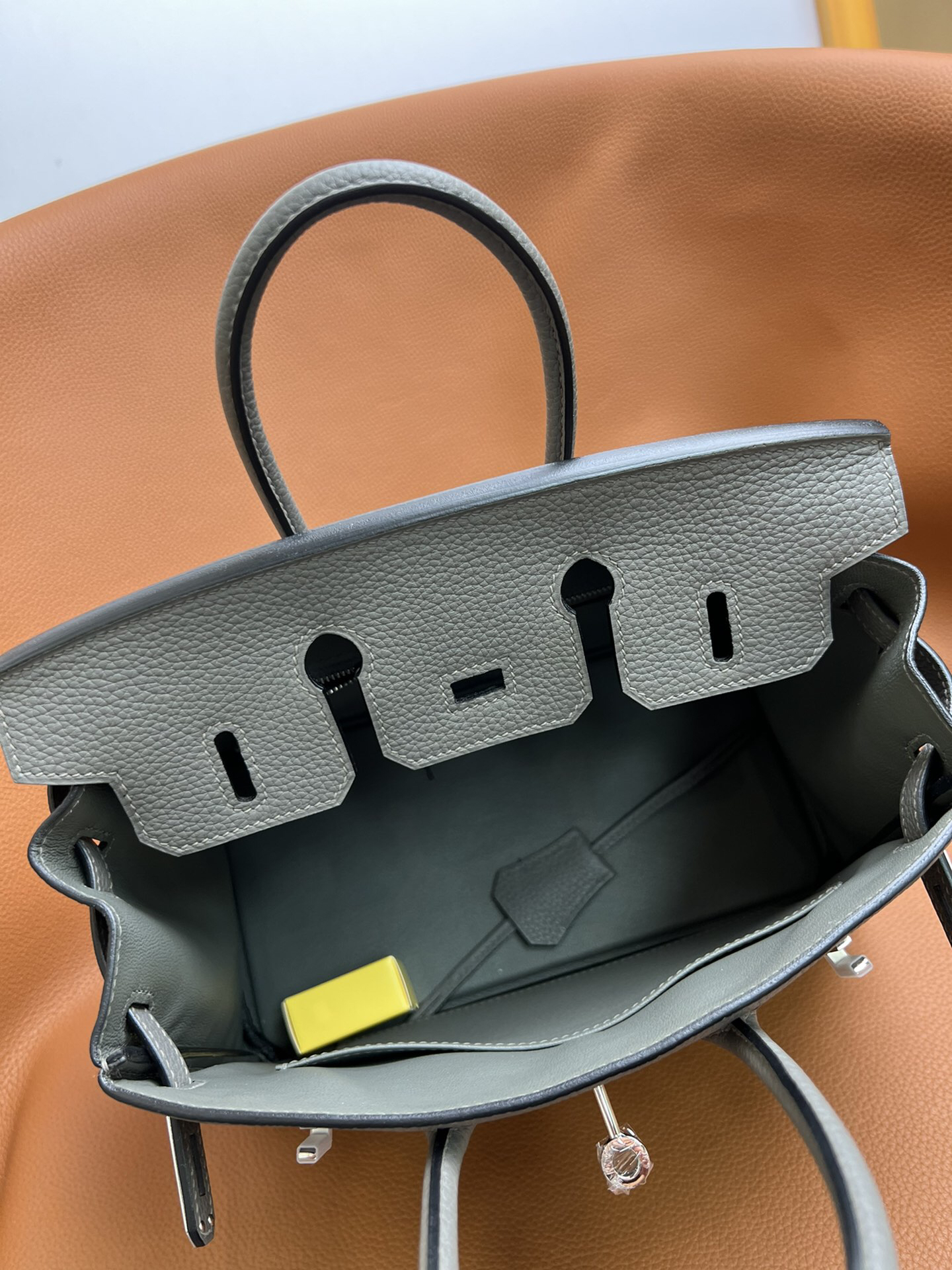Birkin Platinum 25cm, original imported Togo leather, [Rainy Gray], silver hardware.