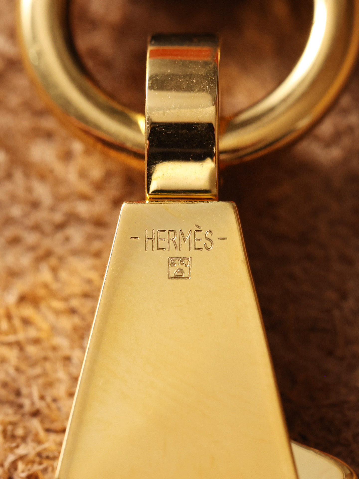 6 Hermes Kelly bag, black, 25cm, with gold hardware.