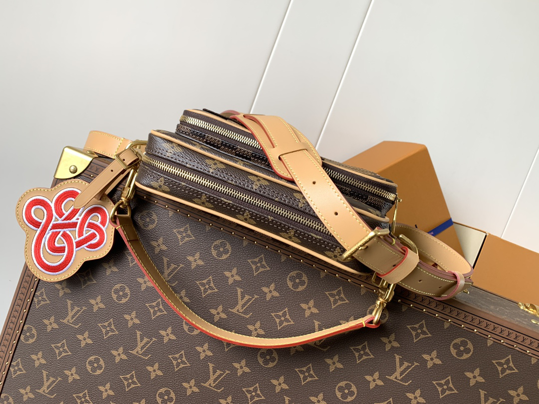 6 Louis Vuitton This Nil messenger bag features a Monogram canvas body accented with Damier and Monogram Reverse canvas patches, creating an elegant patchwork effect.