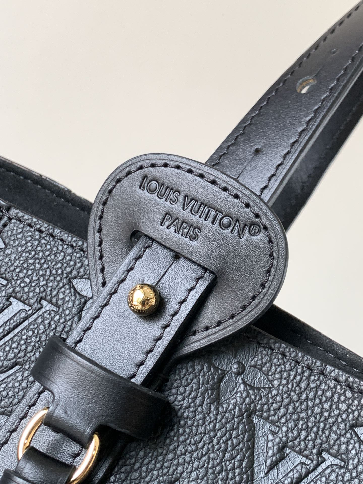 6 Louis Vuitton True to its name, this medium-sized "All In One" handbag is designed to be versatile, effortlessly transforming into either a tote or a Hobo bag.