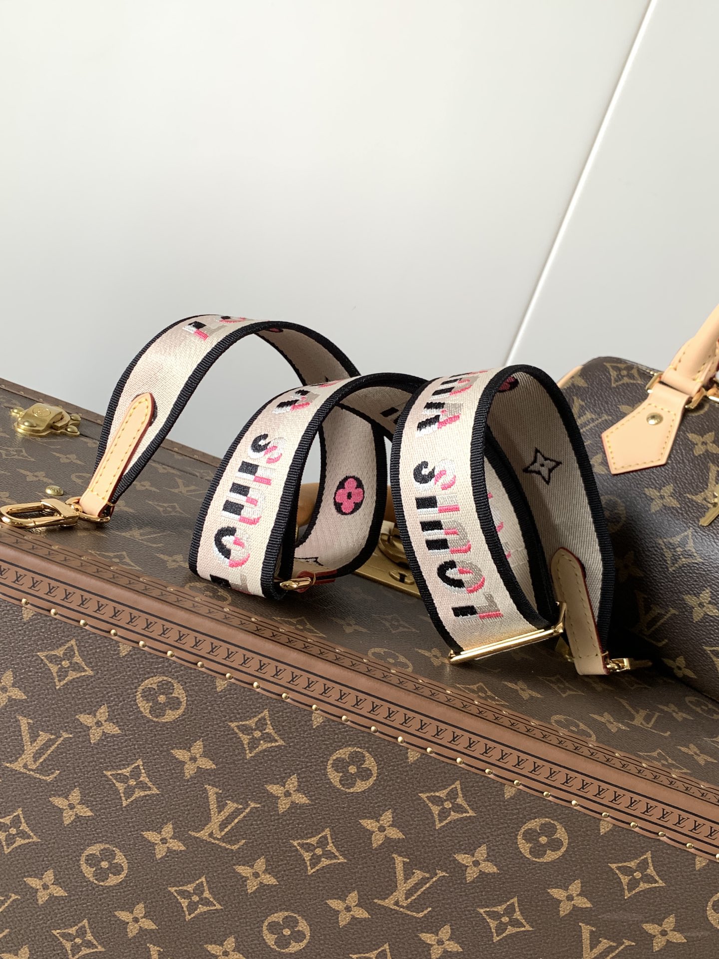 6 Louis Vuitton Drawing inspiration from the House's classics, the Sedy Bandoulière 20 handbag features cowhide leather trim accenting its Monogram canvas.
