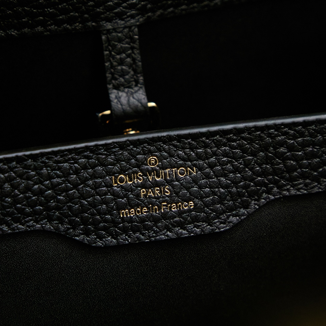 7 Capucines handbags, like the brand itself, are timeless and can bring a touch of sophisticated style to any look.
