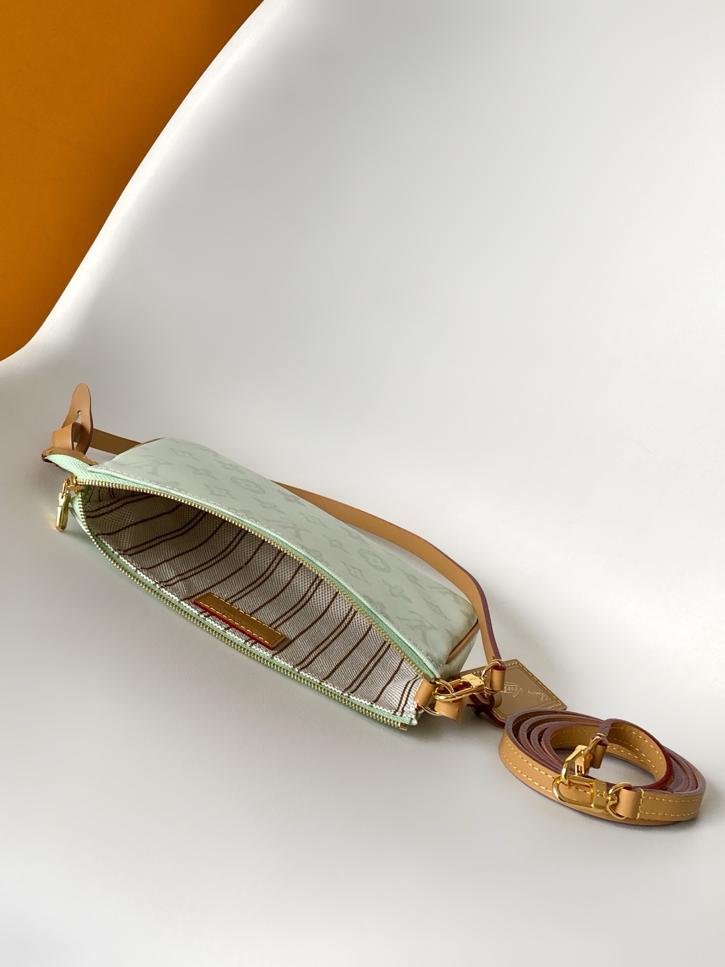 7 Louis Vuitton This Pochette Accessoires handbag is specially designed to celebrate the birth of the Louis Vuitton Monogram pattern.