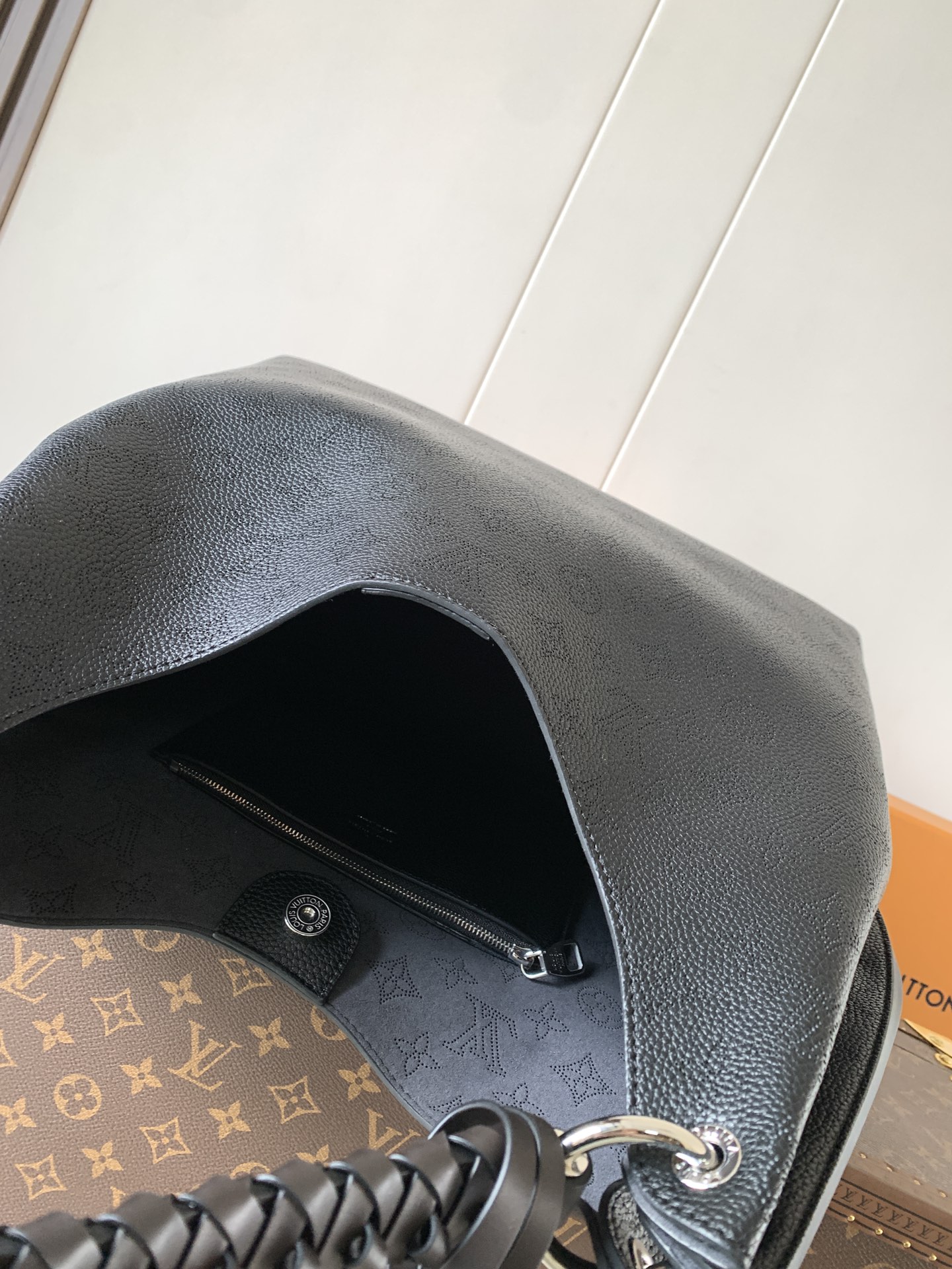 7 Louis Vuitton This Carmel bag from the Flight Mode collection features the season's new gradient design.