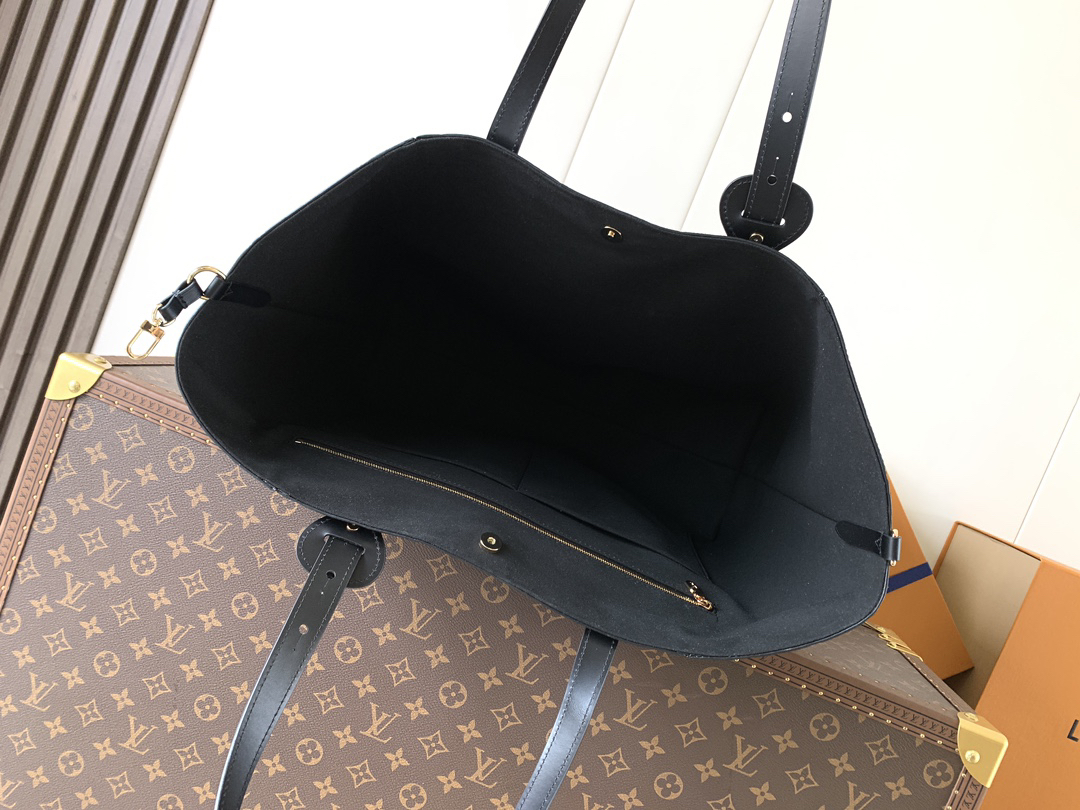 7 Louis Vuitton True to its name, this medium-sized "All In One" handbag is designed to be versatile, effortlessly transforming into either a tote or a Hobo bag.