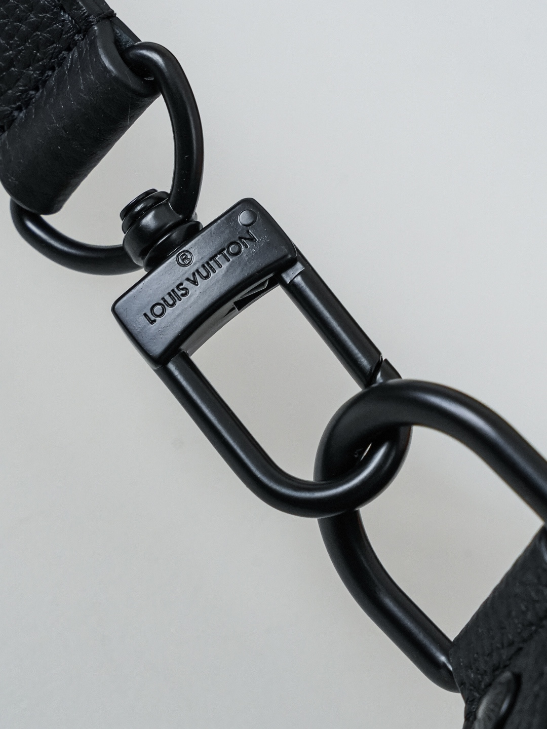 7 Louis Vuitton This Keell Bandoulière 25 handbag features Monogram Midnight coated canvas accented with a deep Monogram print.